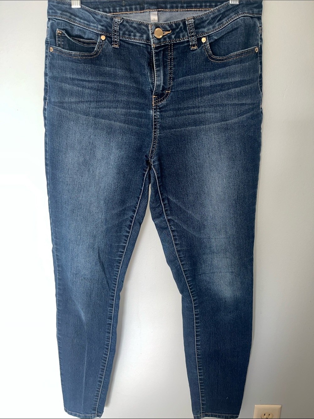 Jennifer Lopez Skinny Jeans in Dark Blue Wash